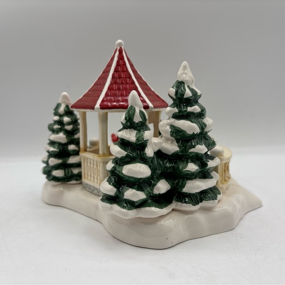 Department 56 1988 Vintage Original Snow Village - Village Gazebo 5146-2 Retired - Picture 4 of 12